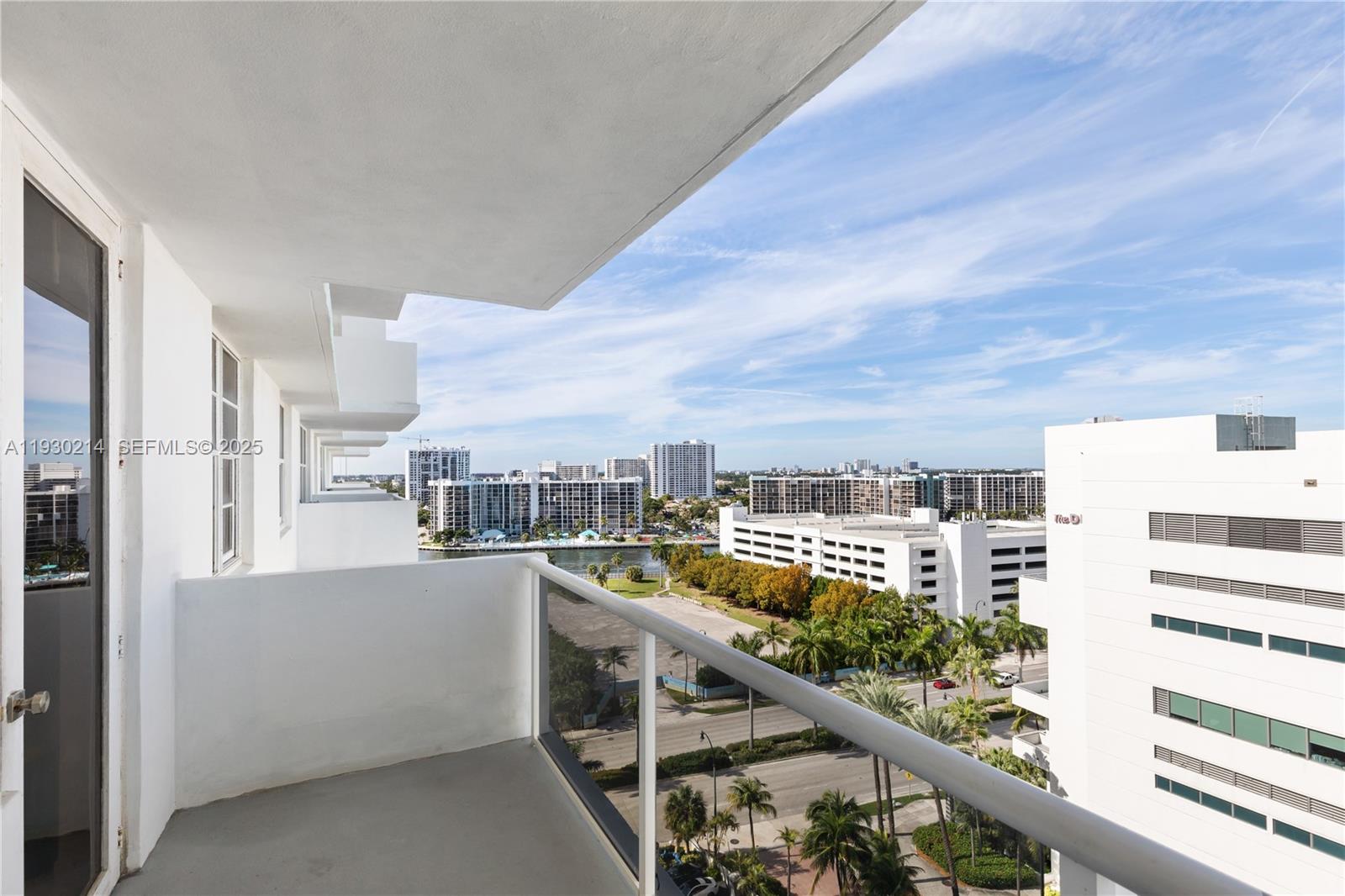 Photo of 3725 Ocean Dr #1421, Hollywood, Florida, 33019 -