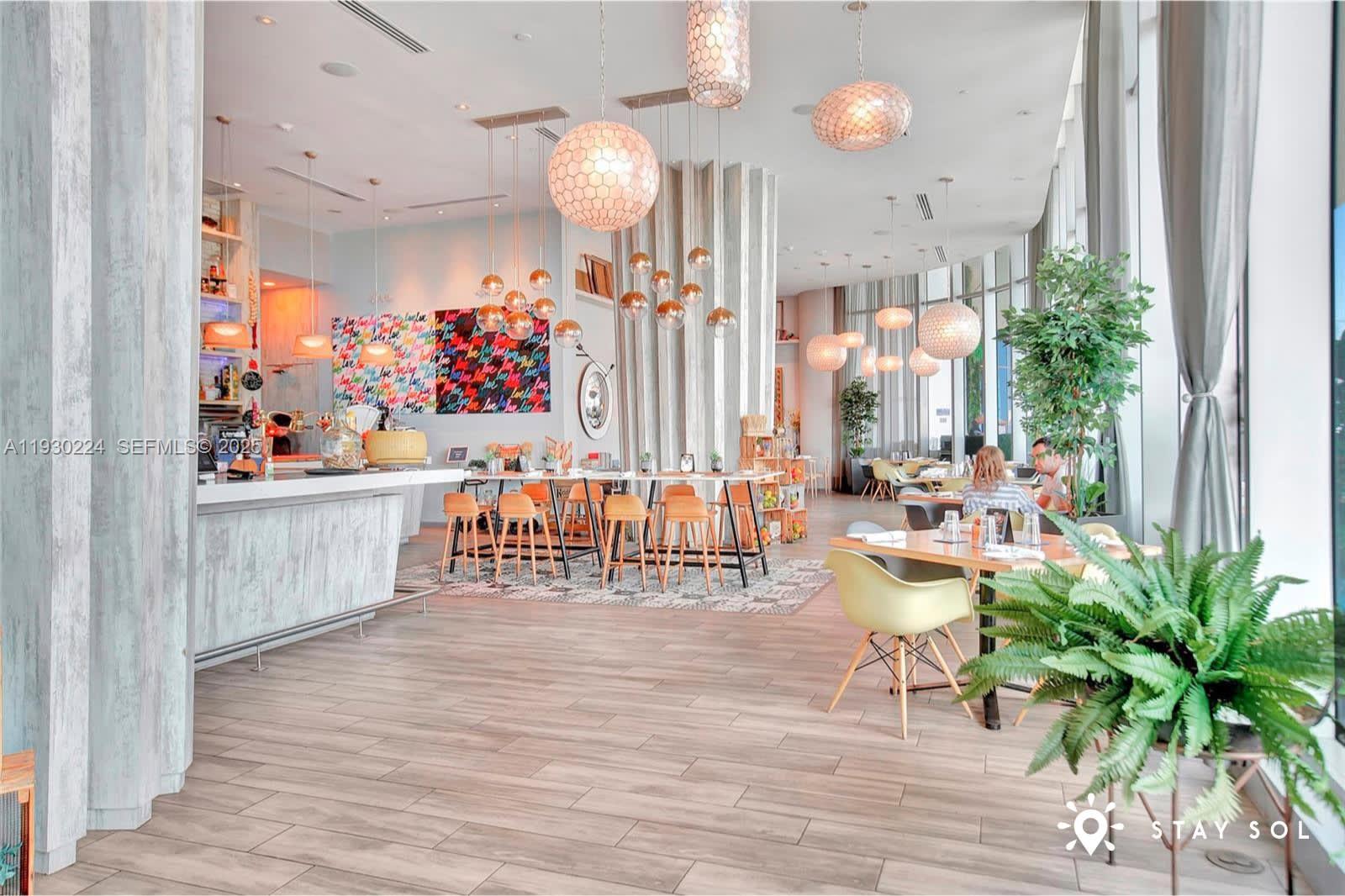 303 1 / 1 759 sq. ft. $ 2025-12-13 0 foto