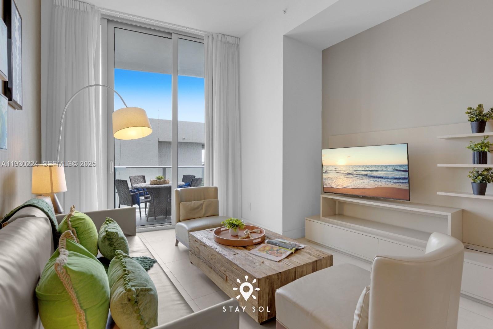 303 1 / 1 759 sq. ft. $ 2025-12-13 0 foto