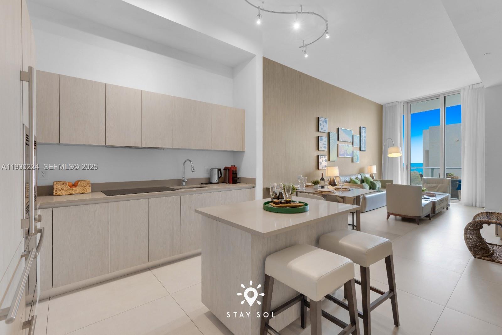 303 1 / 1 759 sq. ft. $ 2025-12-13 0 foto