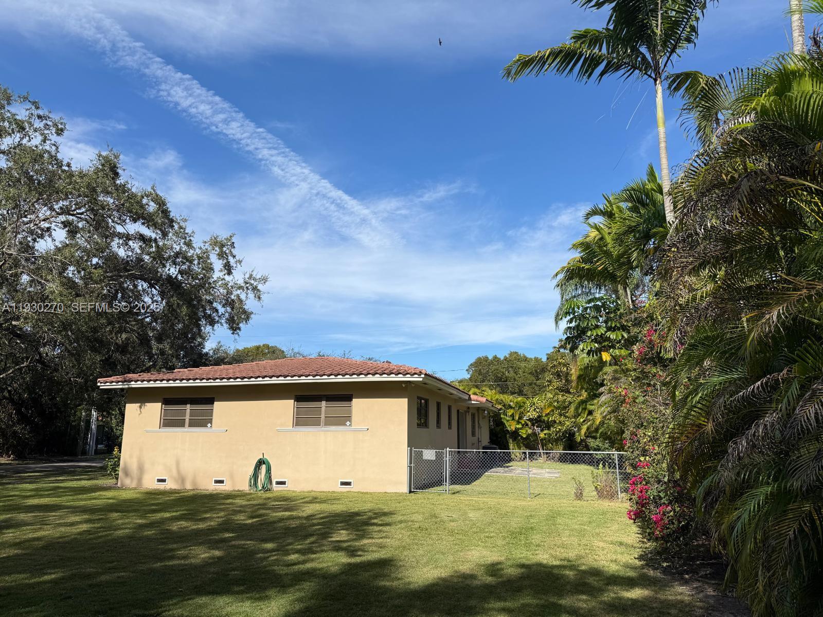 See details / sq. ft. $ 2025-12-13 0 Photo