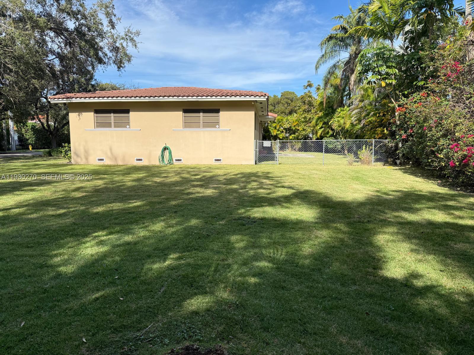 See details / sq. ft. $ 2025-12-13 0 Photo