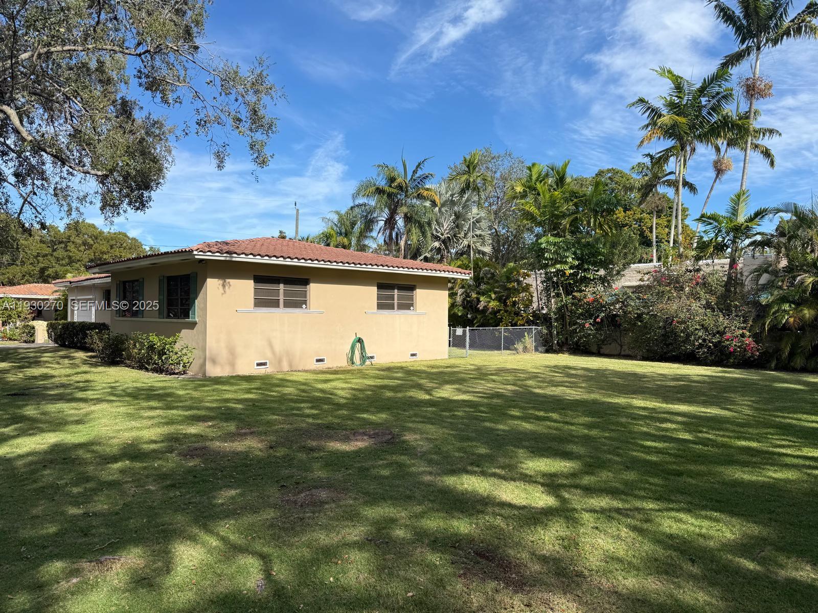 See details / sq. ft. $ 2025-12-13 0 Photo