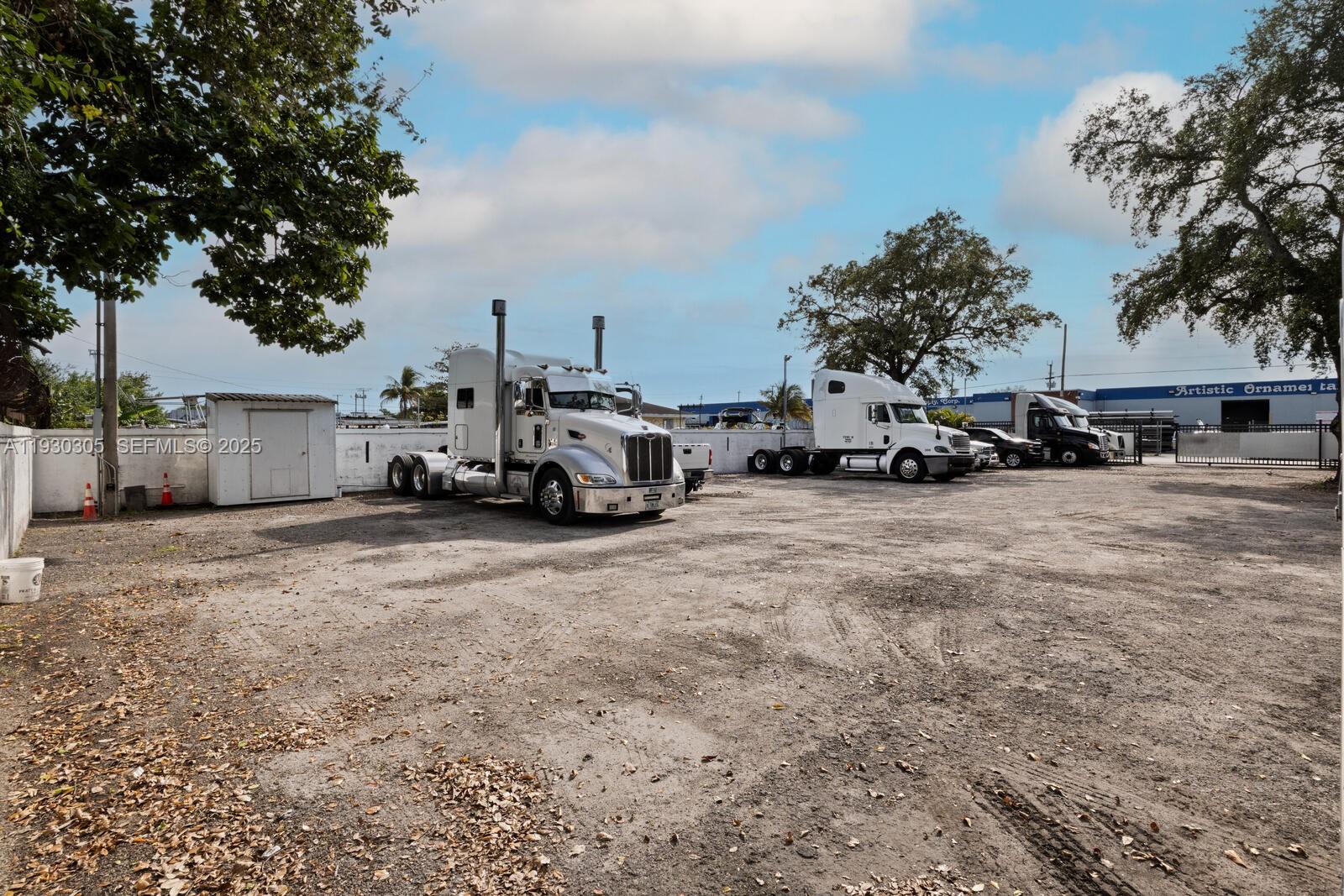 See details / sq. ft. $ 2025-12-13 0 Photo