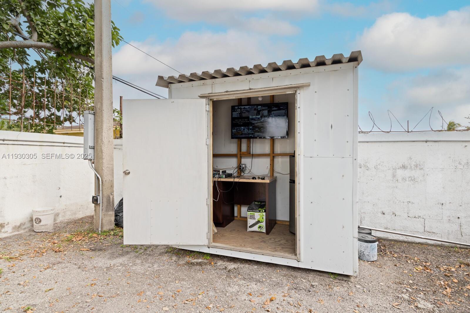 See details / sq. ft. $ 2025-12-13 0 Photo