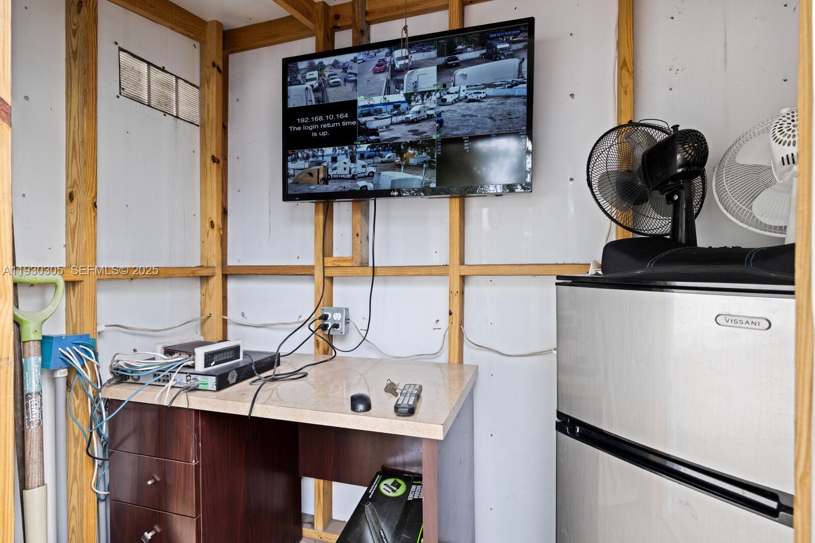 See details / sq. ft. $ 2025-12-13 0 Photo