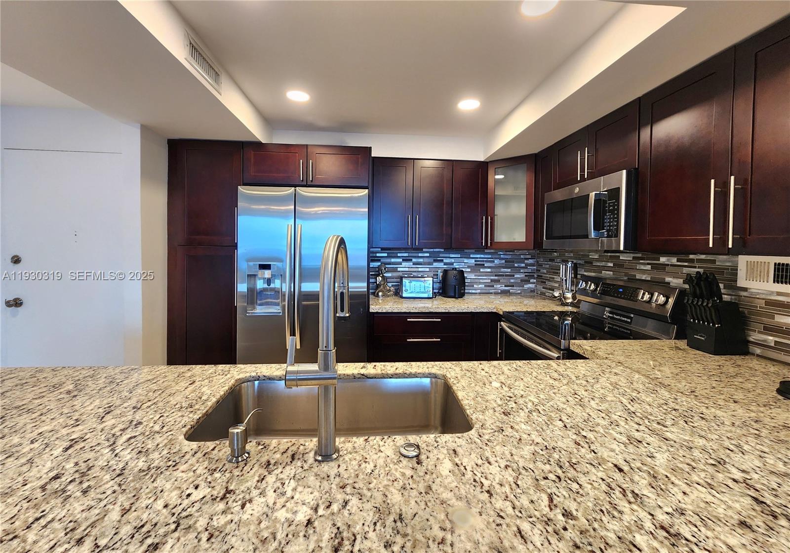 Photo of 3505 Ocean Dr  #PH06 aka 1506, Hollywood, Florida, 33019 - 