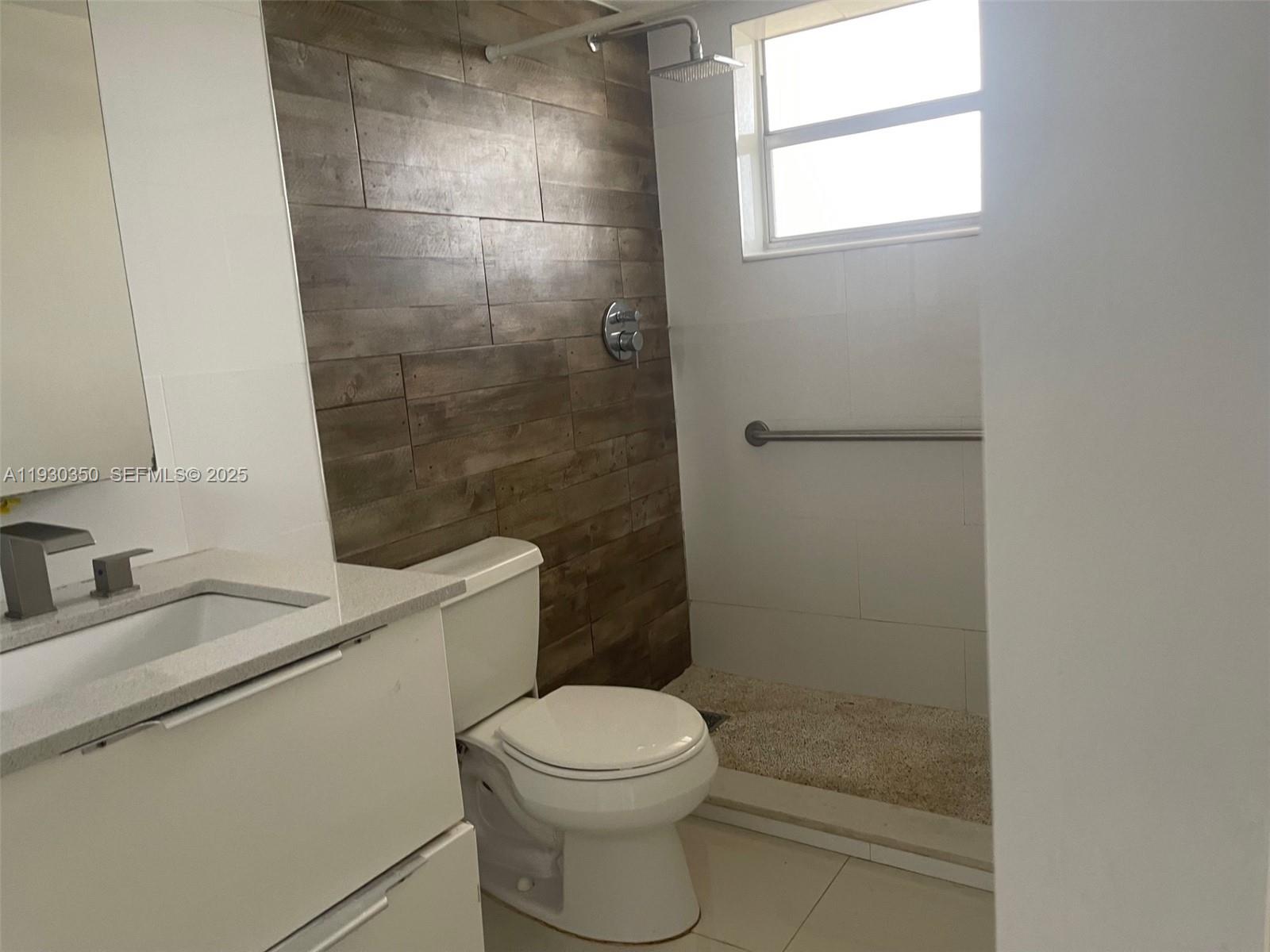 213-3 2 / 2 1315 кв.футов $ 2025-12-14 0 Фото