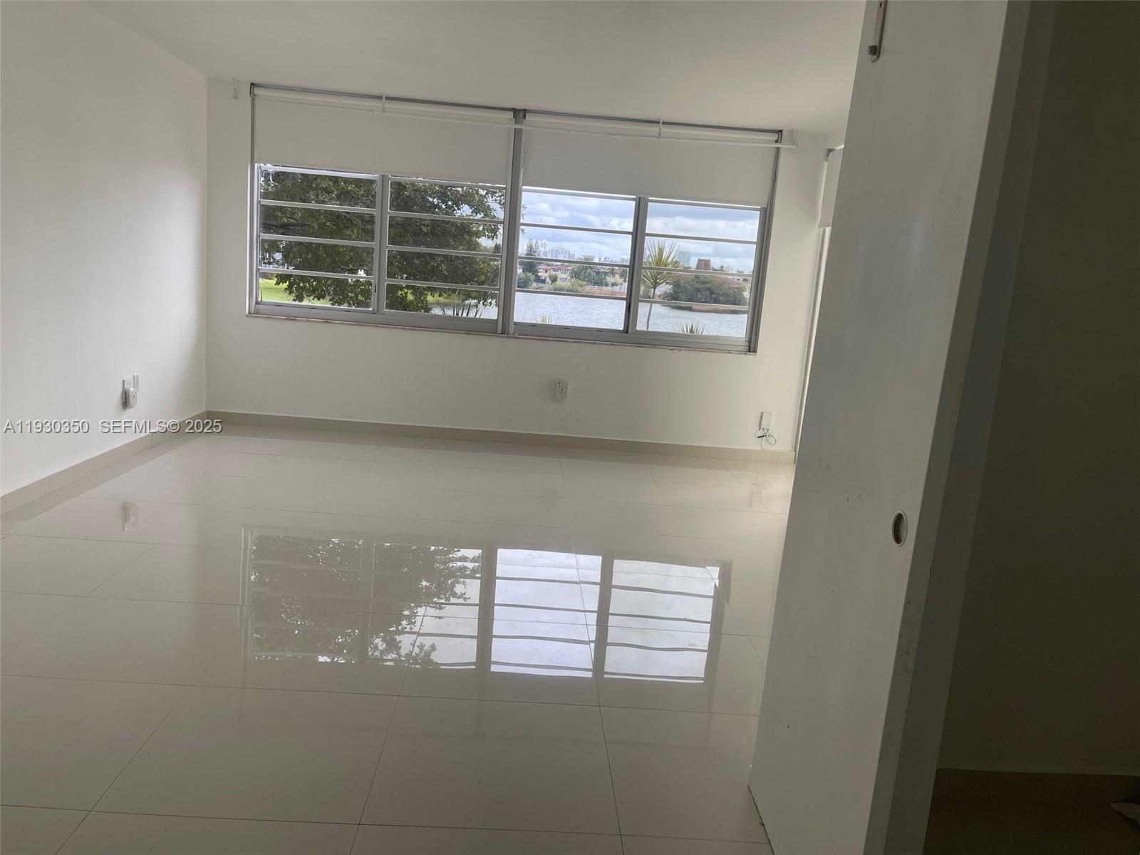 213-3 2 / 2 1315 кв.футов $ 2025-12-14 0 Фото