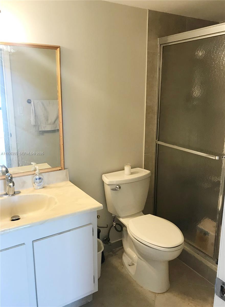 Photo of 18181 31st Ct #2604, Aventura, Florida, 33160 - 2nd Bathroom