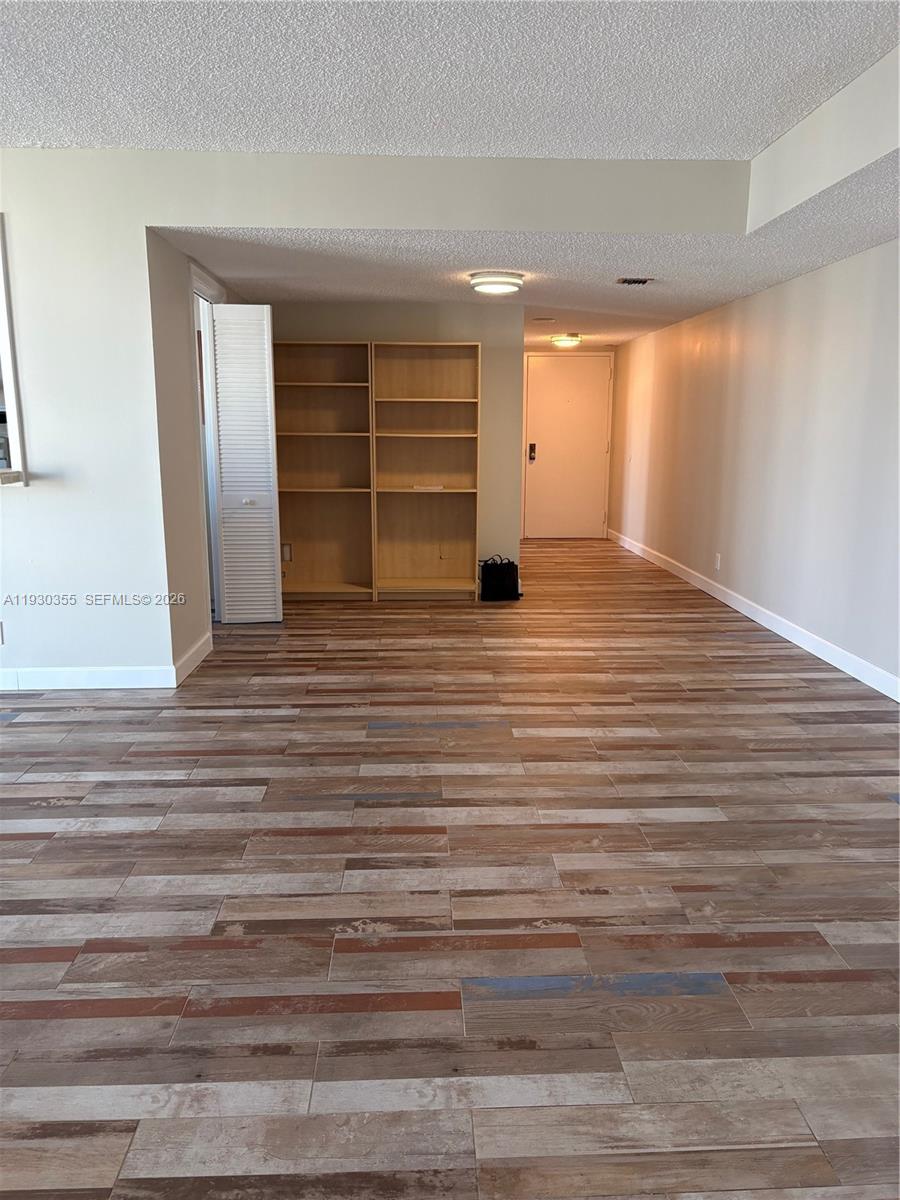 Photo of 18181 31st Ct #2604, Aventura, Florida, 33160 - Dinning Room& L Room