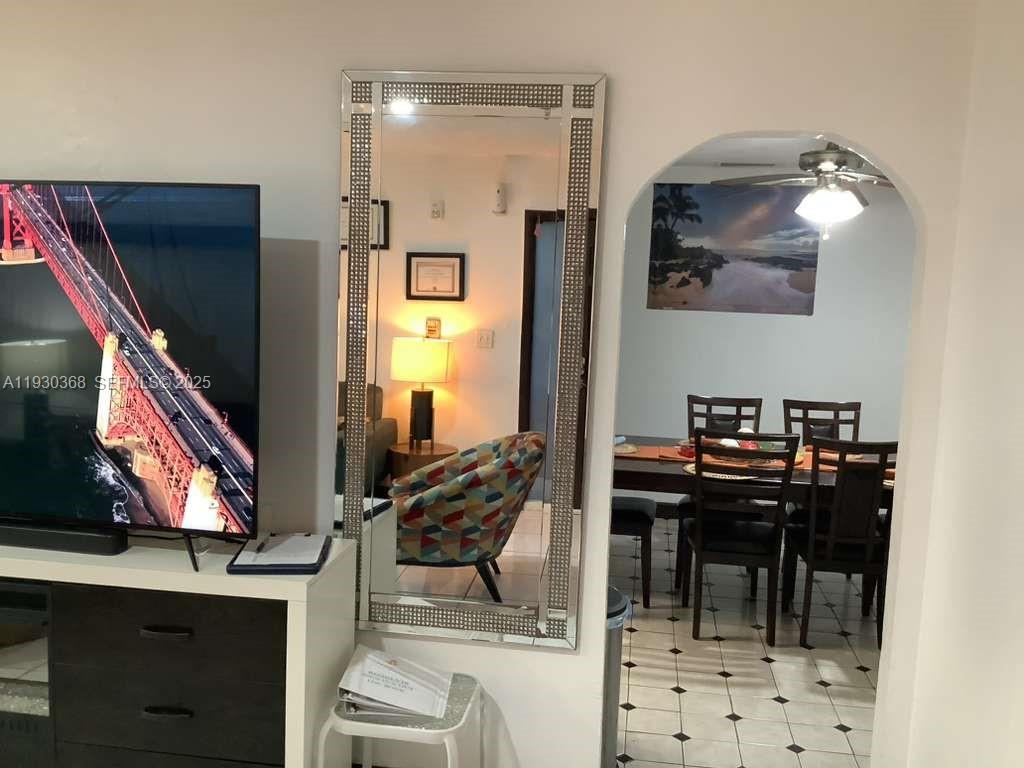 Ver detalles 6706 / sq. ft. $ 2025-12-14 0 foto