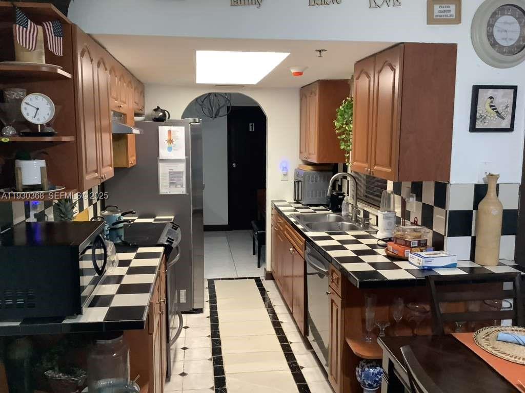 Ver detalles 6706 / sq. ft. $ 2025-12-14 0 foto