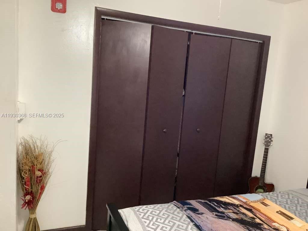 Ver detalles 6706 / sq. ft. $ 2025-12-14 0 foto