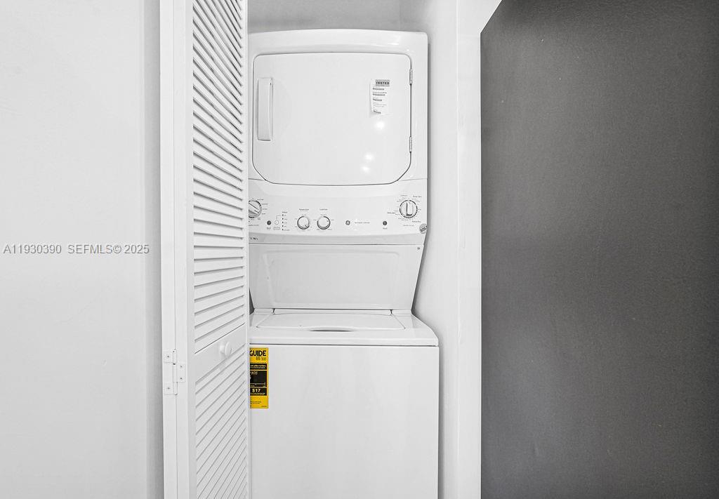 See details / 1566 sq. ft. $ 2025-12-14 0 Photo