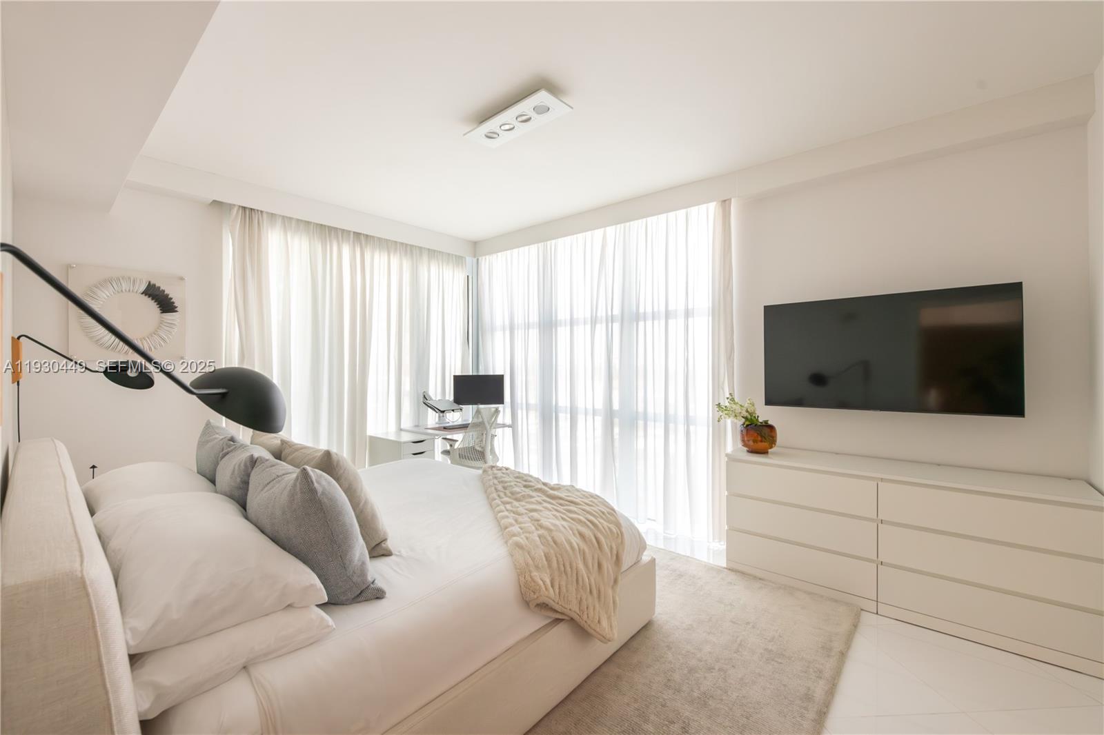 Photo of 3131 188th St  #2-605, Aventura, Florida, 33180 - 