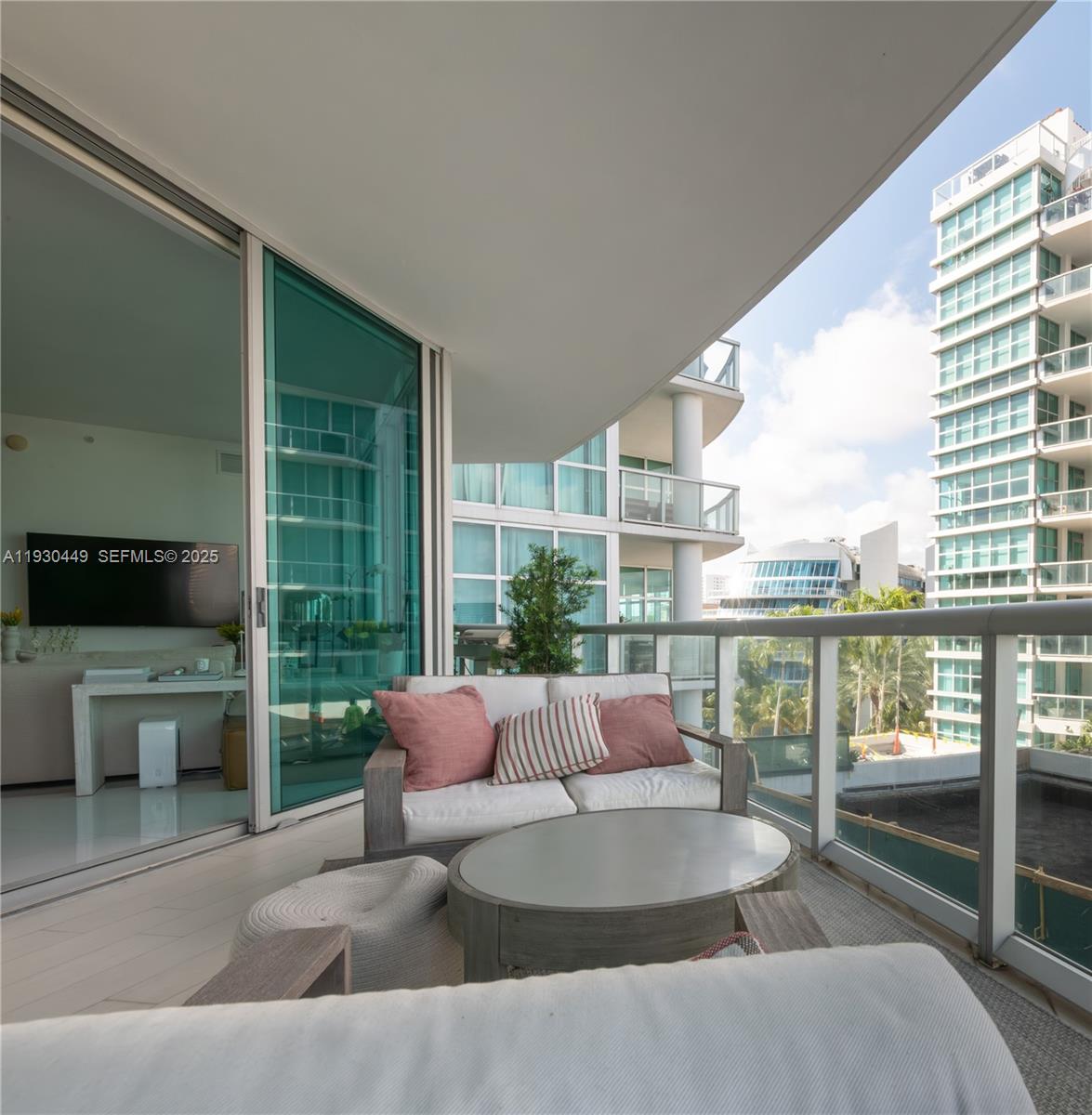 Photo of 3131 188th St  #2-605, Aventura, Florida, 33180 - 