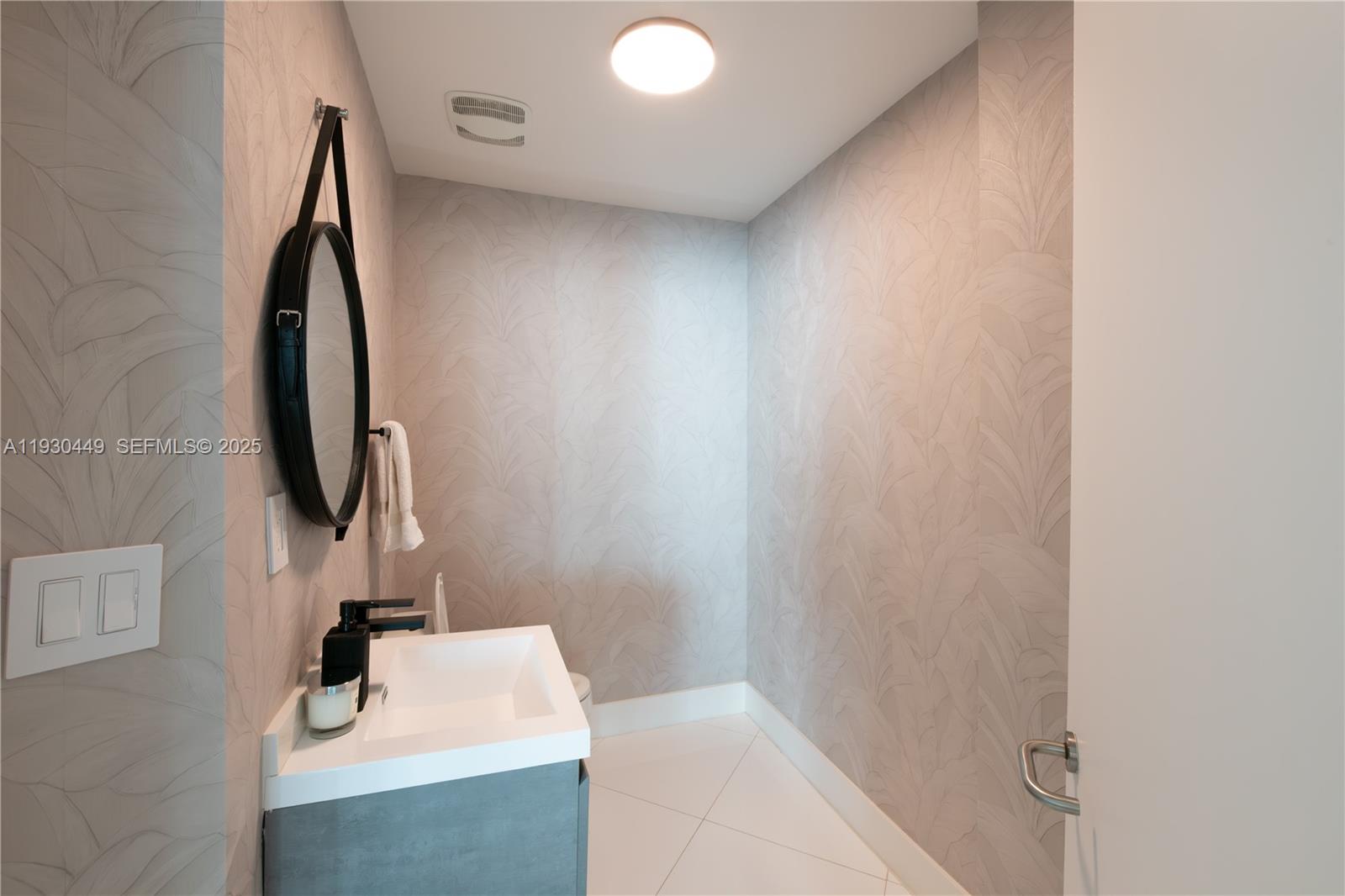 Photo of 3131 188th St  #2-605, Aventura, Florida, 33180 - 