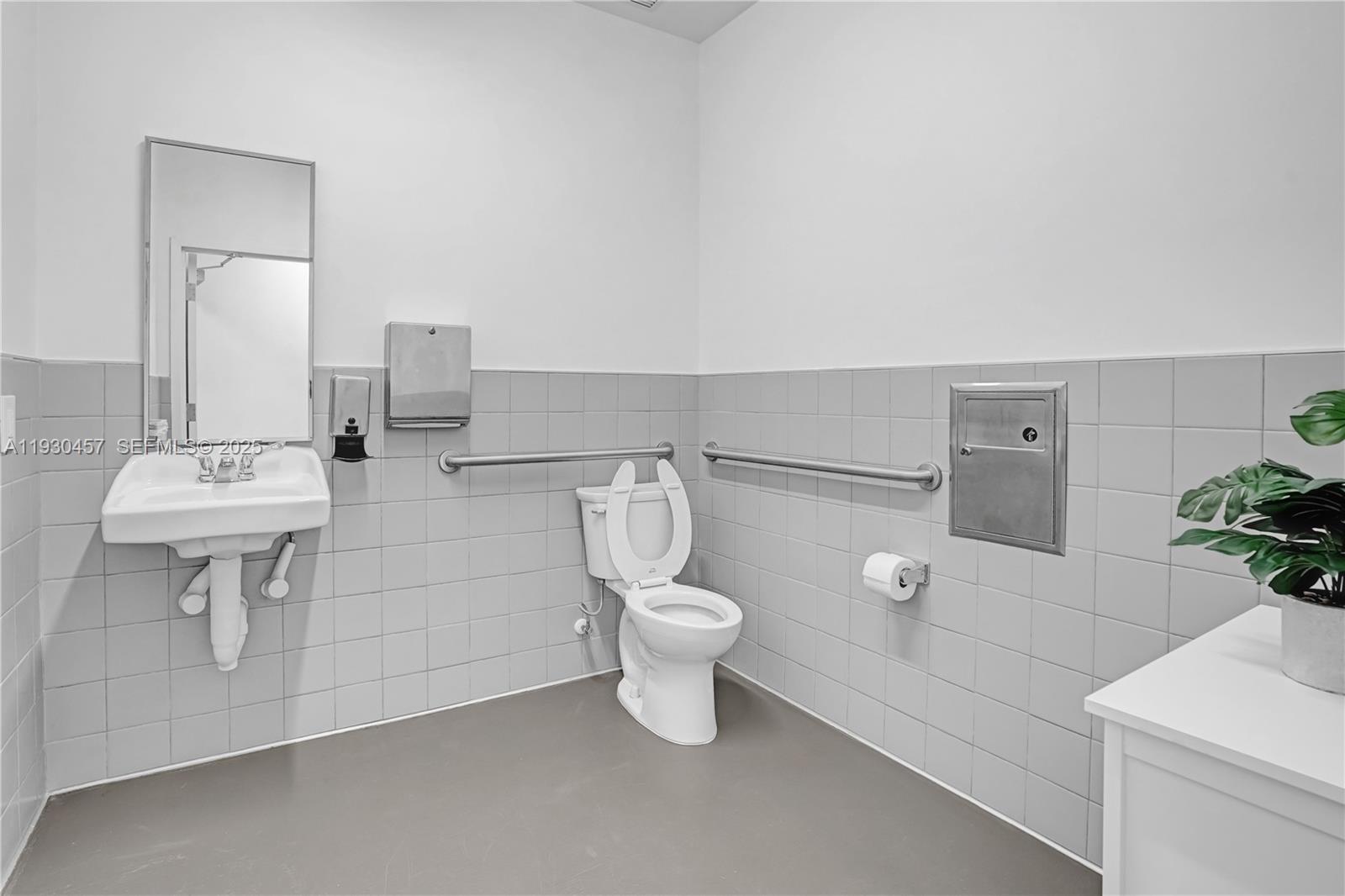   /   sq. ft. $ 2025-12-14 0 foto