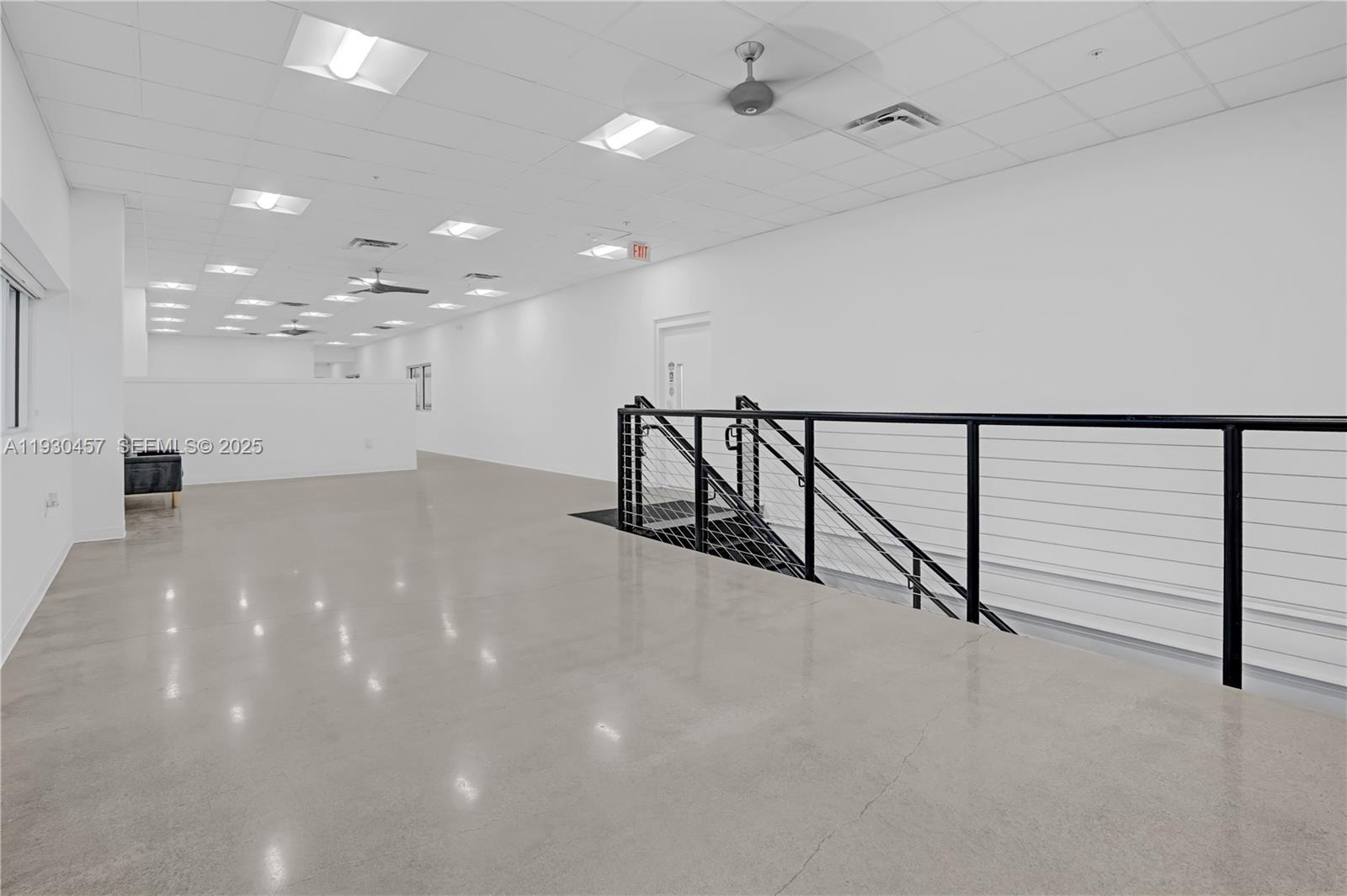   /   sq. ft. $ 2025-12-14 0 foto