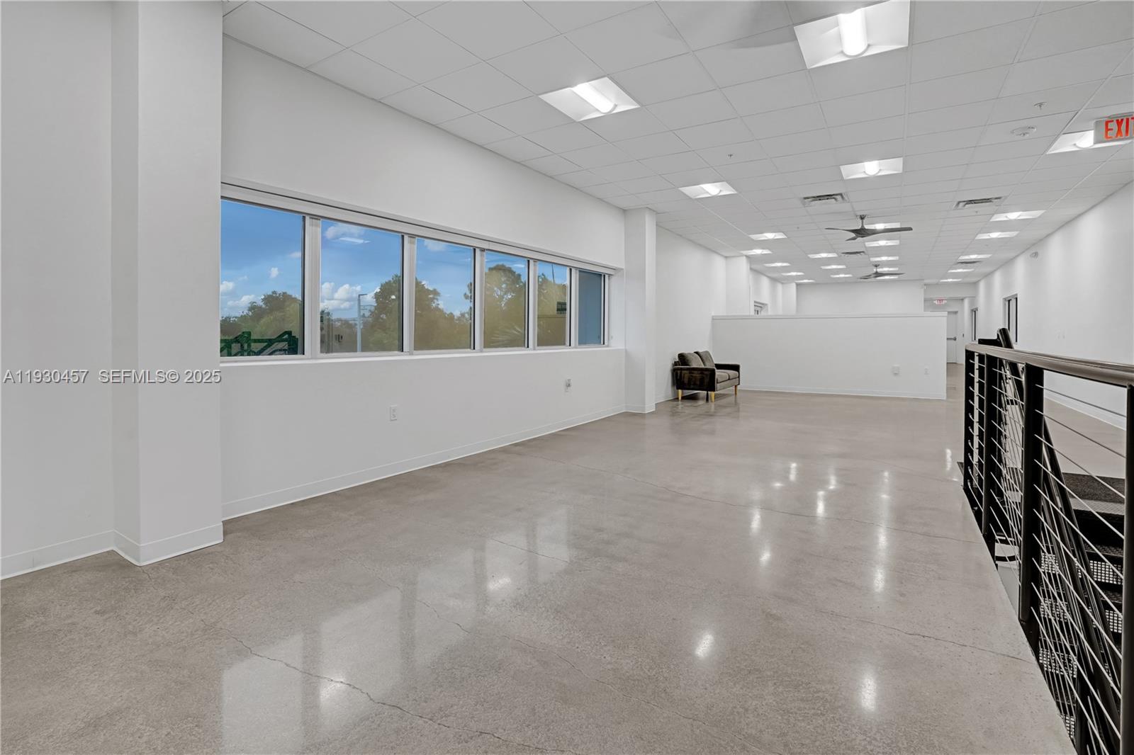   /   sq. ft. $ 2025-12-14 0 foto