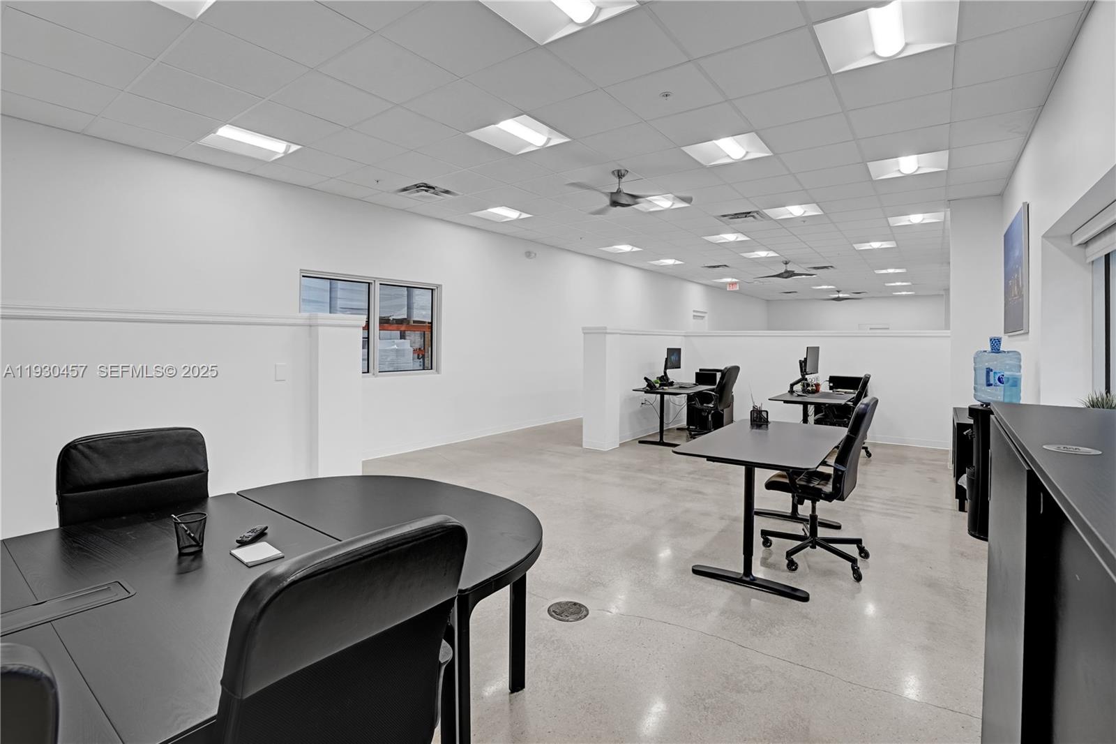   /   sq. ft. $ 2025-12-14 0 foto