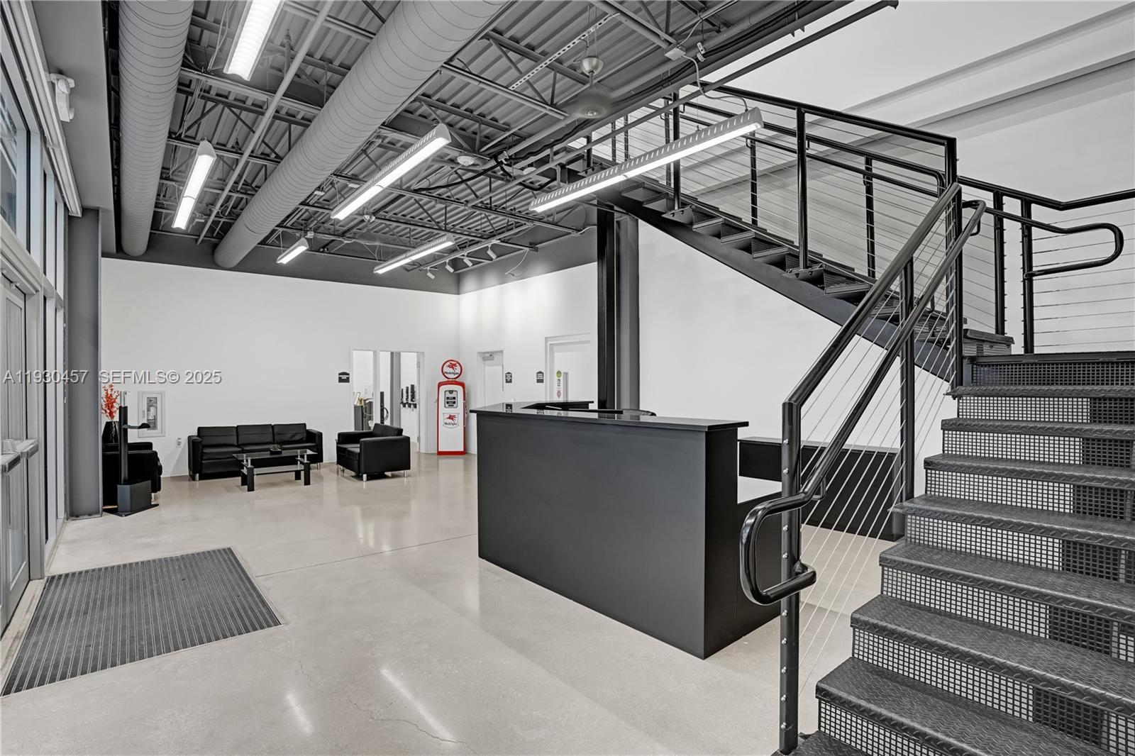   /   sq. ft. $ 2025-12-14 0 foto