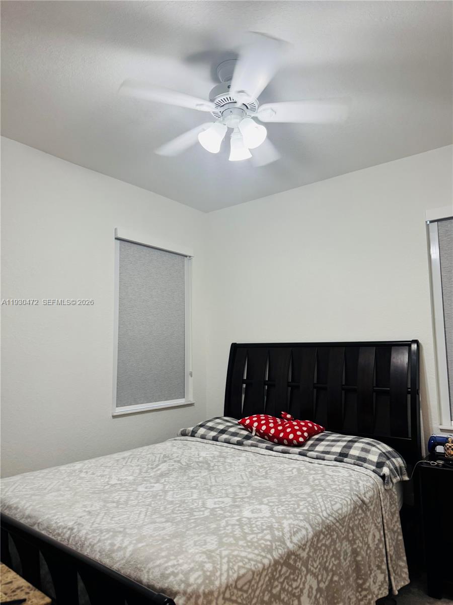 Ver detalles 12970 3 / 3 1545 sq. ft. $ 2026-05-26 0 foto