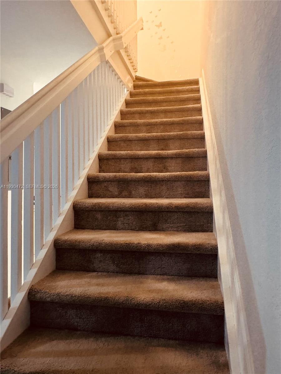 Ver detalles 12970 3 / 3 1545 sq. ft. $ 2026-05-26 0 foto