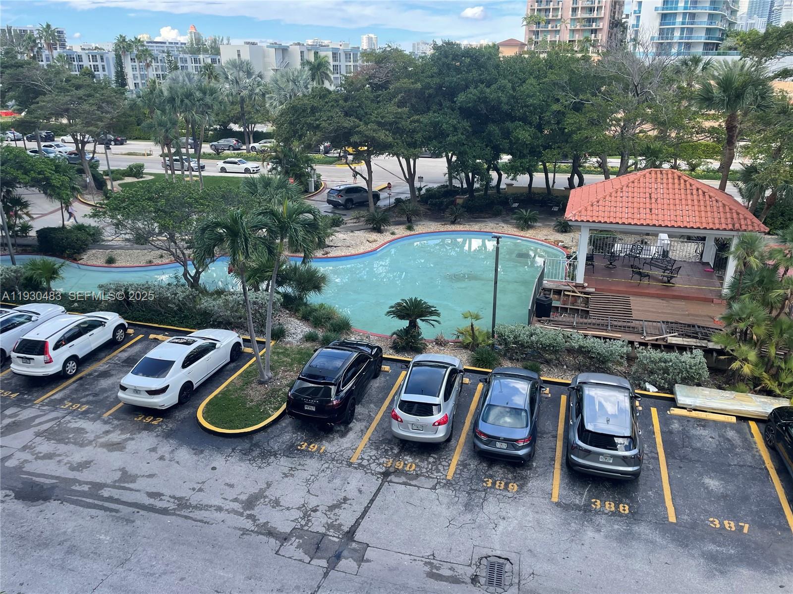 Ver detalles 419 3 / 3 2262 sq. ft. $ 2025-12-14 0 foto