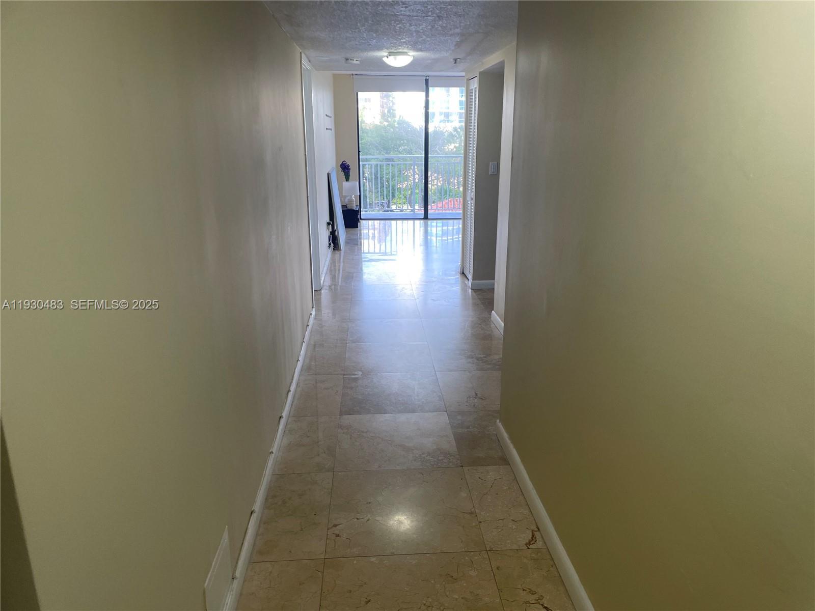 Ver detalles 419 3 / 3 2262 sq. ft. $ 2025-12-14 0 foto