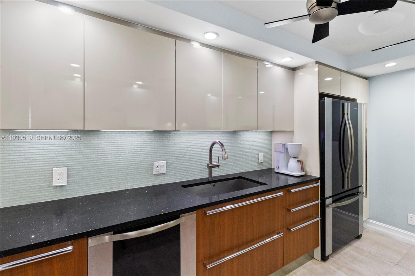 Photo of 1880 Ocean Dr  #TS106, Hallandale Beach, Florida, 33009 - 