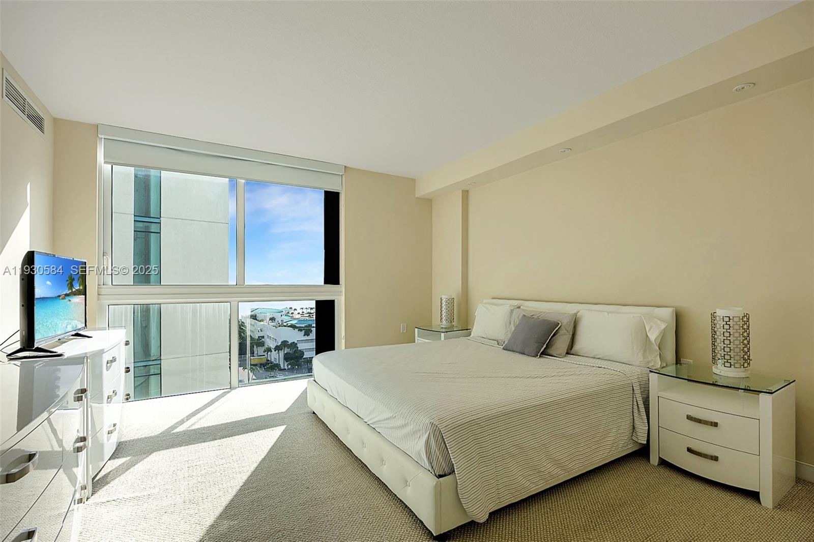Photo of 150 Sunny Isles Blvd  #1-1006, Sunny Isles Beach, Florida, 33160 - 