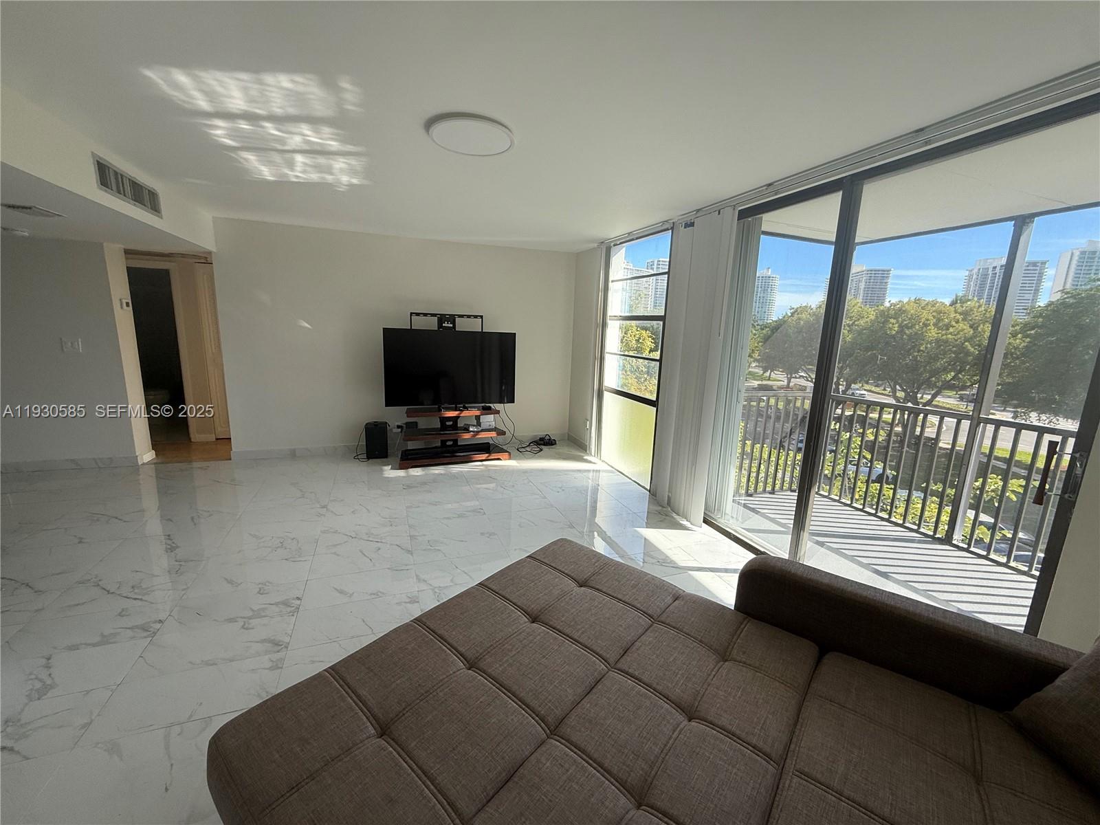 Photo of 3475 Country Club Dr  #408, Aventura, Florida, 33180 - 