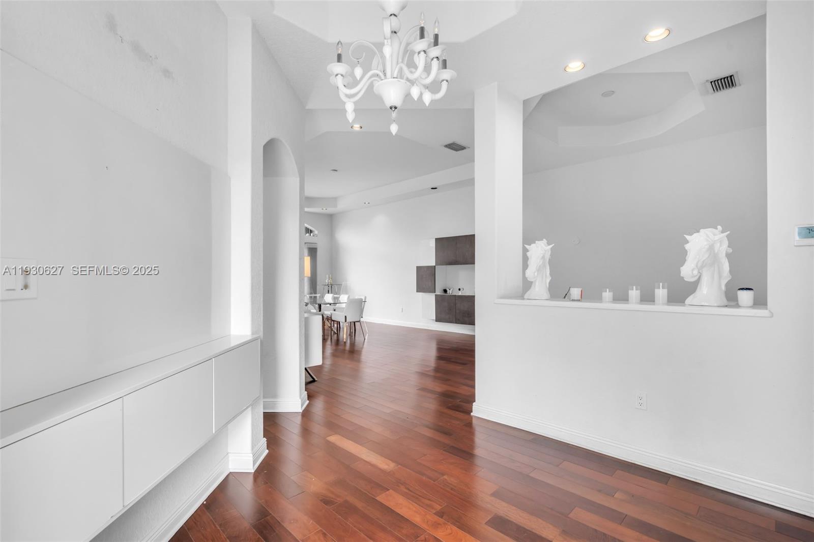 Photo of 1091 Waterside Ln  (1091), Hollywood, Florida, 33019 - 