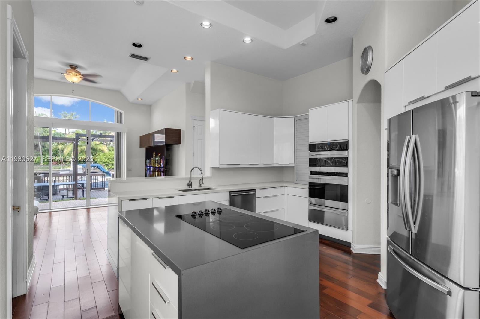 Photo of 1091 Waterside Ln  (1091), Hollywood, Florida, 33019 - 