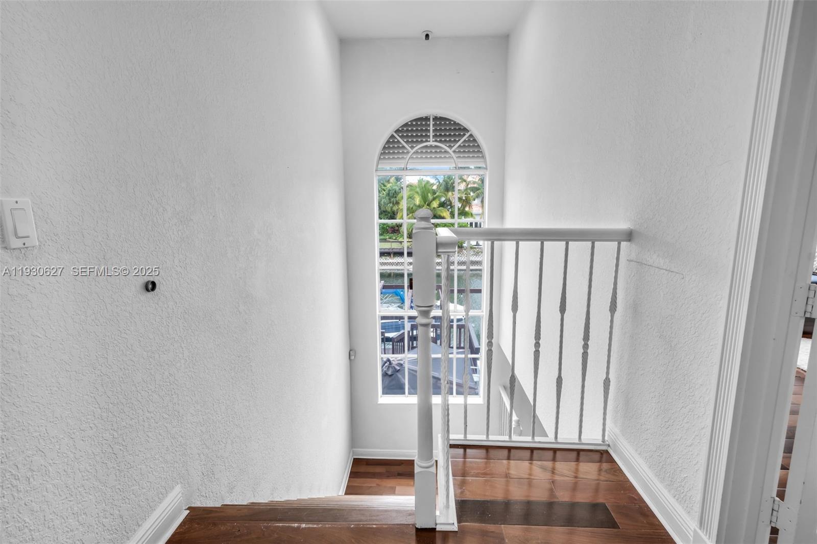 Photo of 1091 Waterside Ln  (1091), Hollywood, Florida, 33019 - 