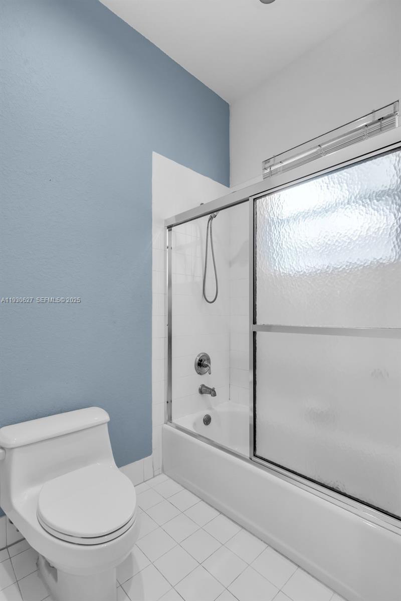 Photo of 1091 Waterside Ln  (1091), Hollywood, Florida, 33019 - 