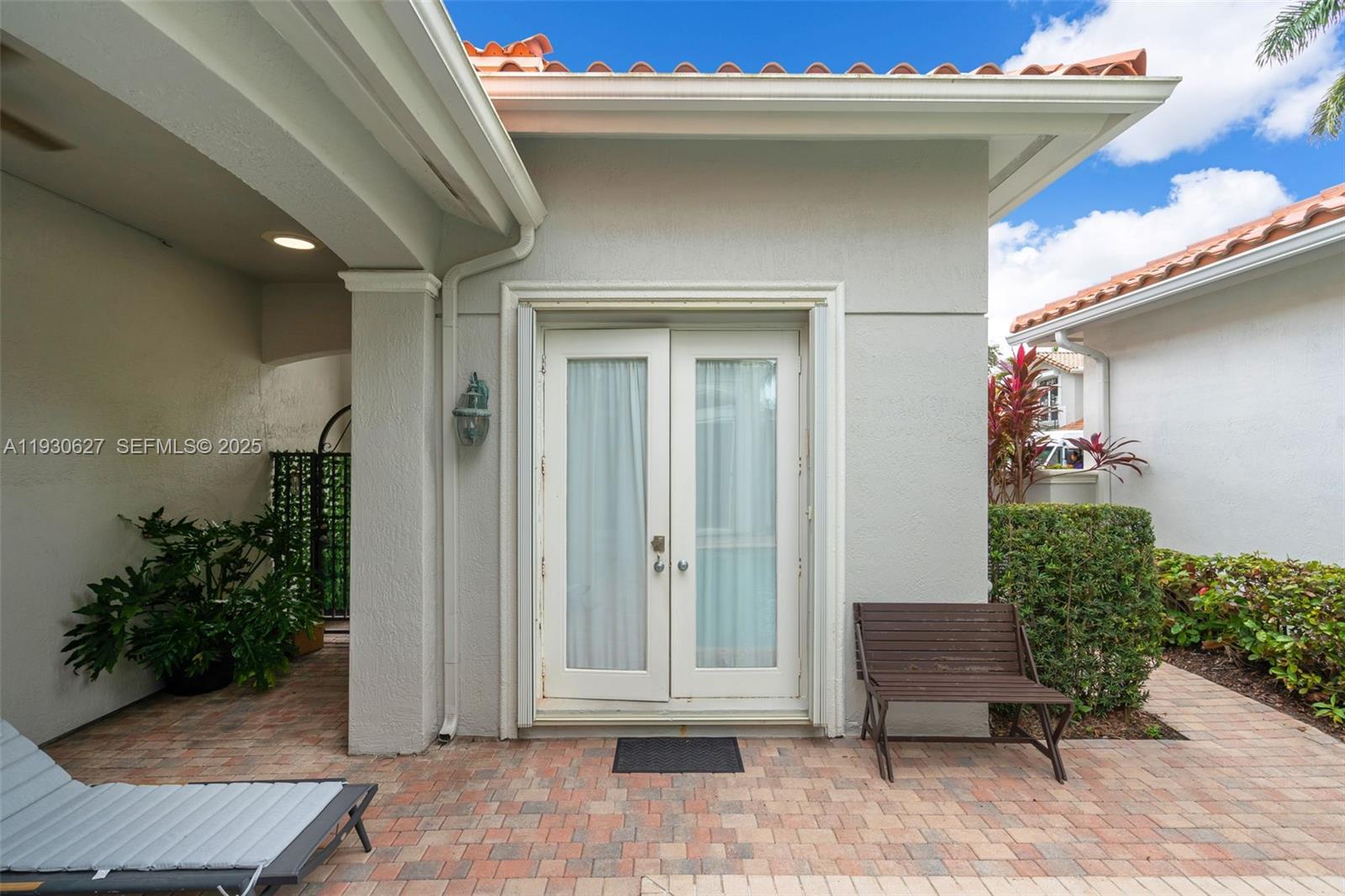 Photo of 1091 Waterside Ln  (1091), Hollywood, Florida, 33019 - 