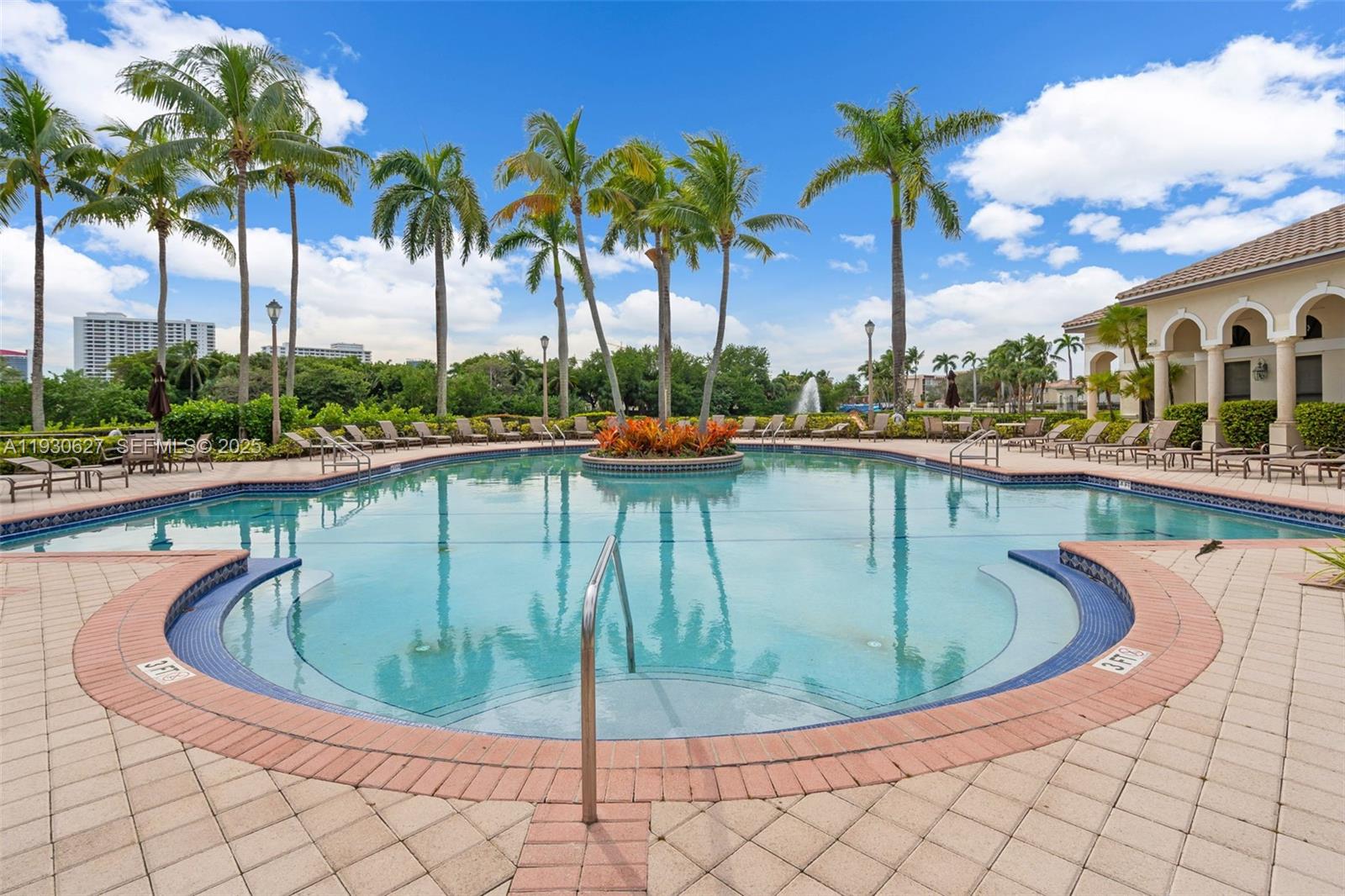 Photo of 1091 Waterside Ln  (1091), Hollywood, Florida, 33019 - 