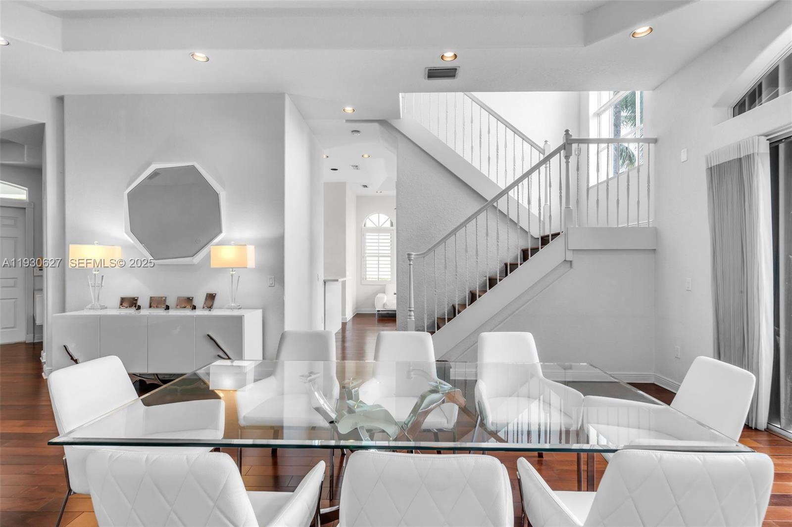 Photo of 1091 Waterside Ln  (1091), Hollywood, Florida, 33019 - 