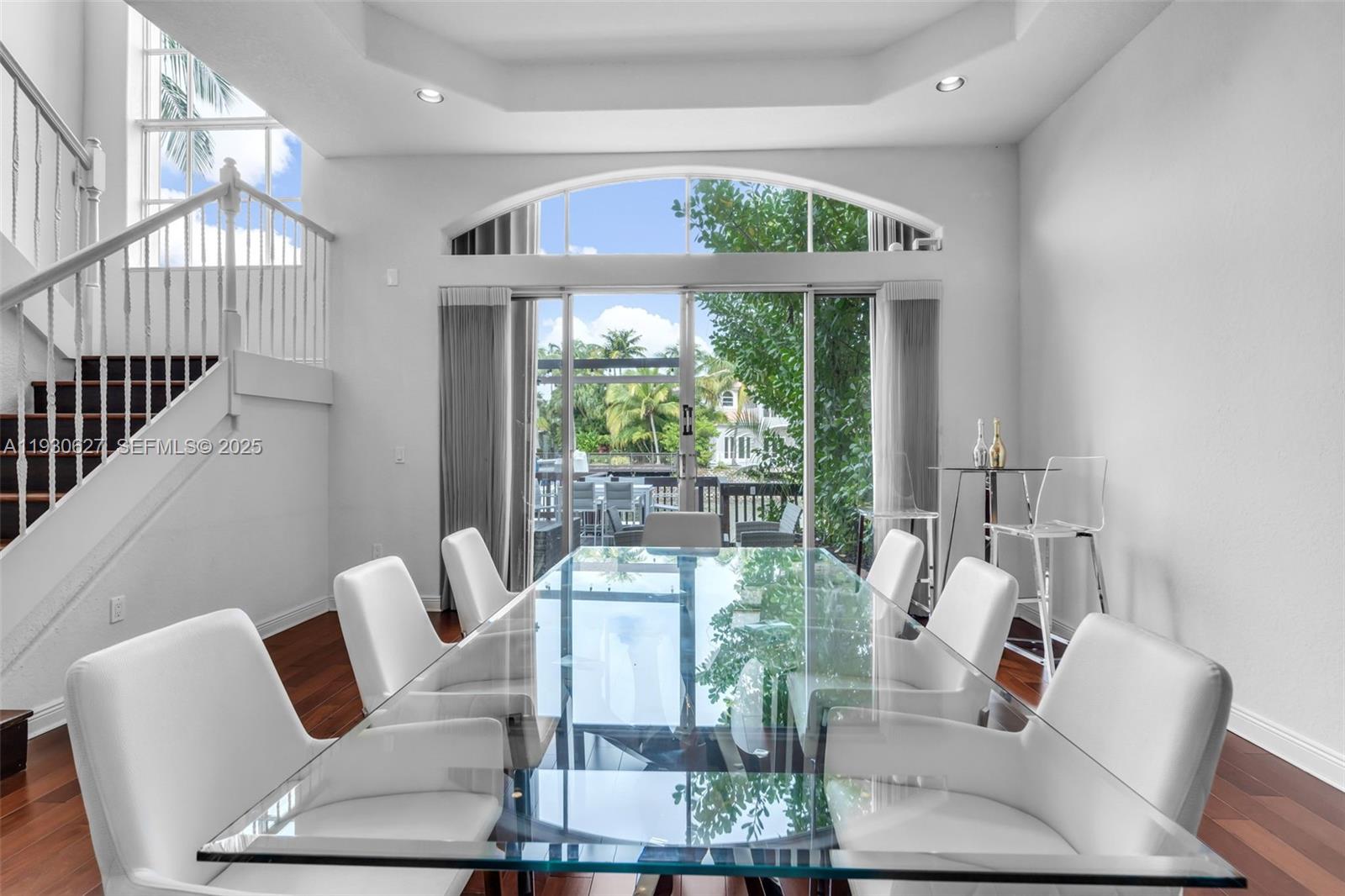 Photo of 1091 Waterside Ln  (1091), Hollywood, Florida, 33019 - 