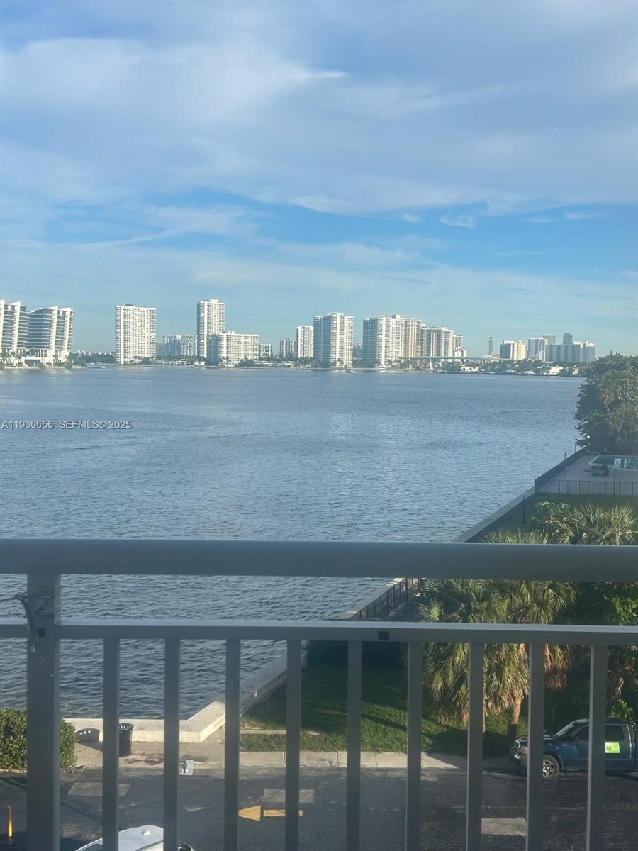 See details 418 2 / 2 1275 sq. ft. $ 2025-12-15 0 Photo