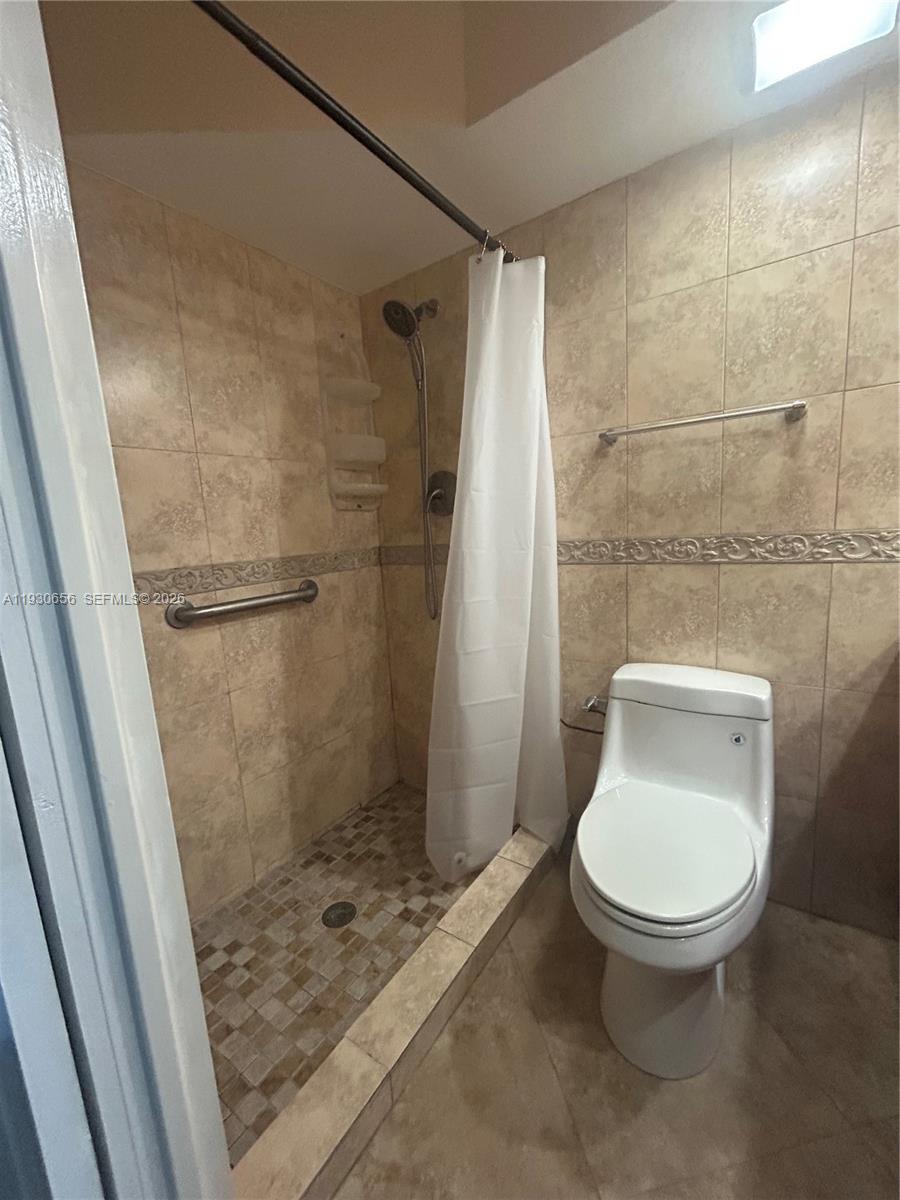 See details 418 2 / 2 1275 sq. ft. $ 2026-02-19 0 Photo