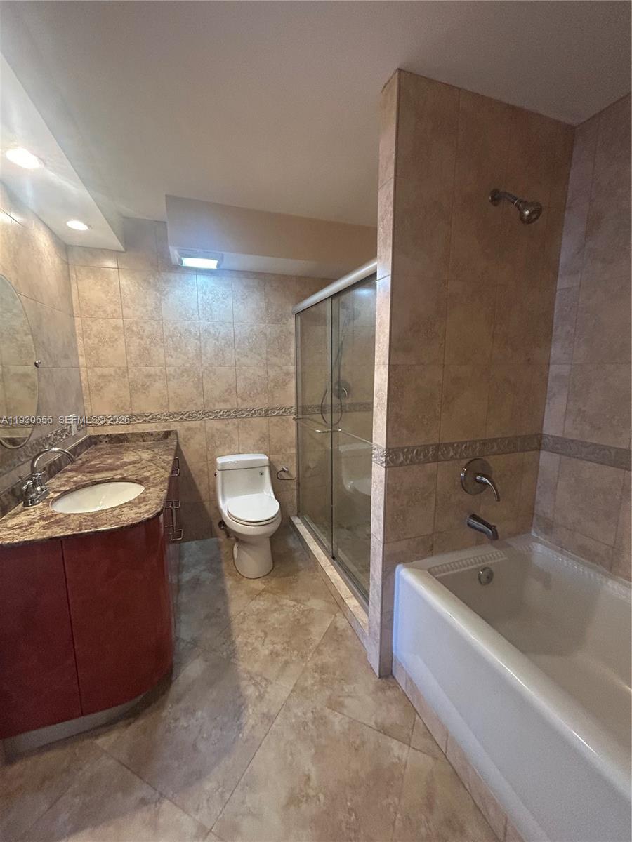 See details 418 2 / 2 1275 sq. ft. $ 2026-02-19 0 Photo