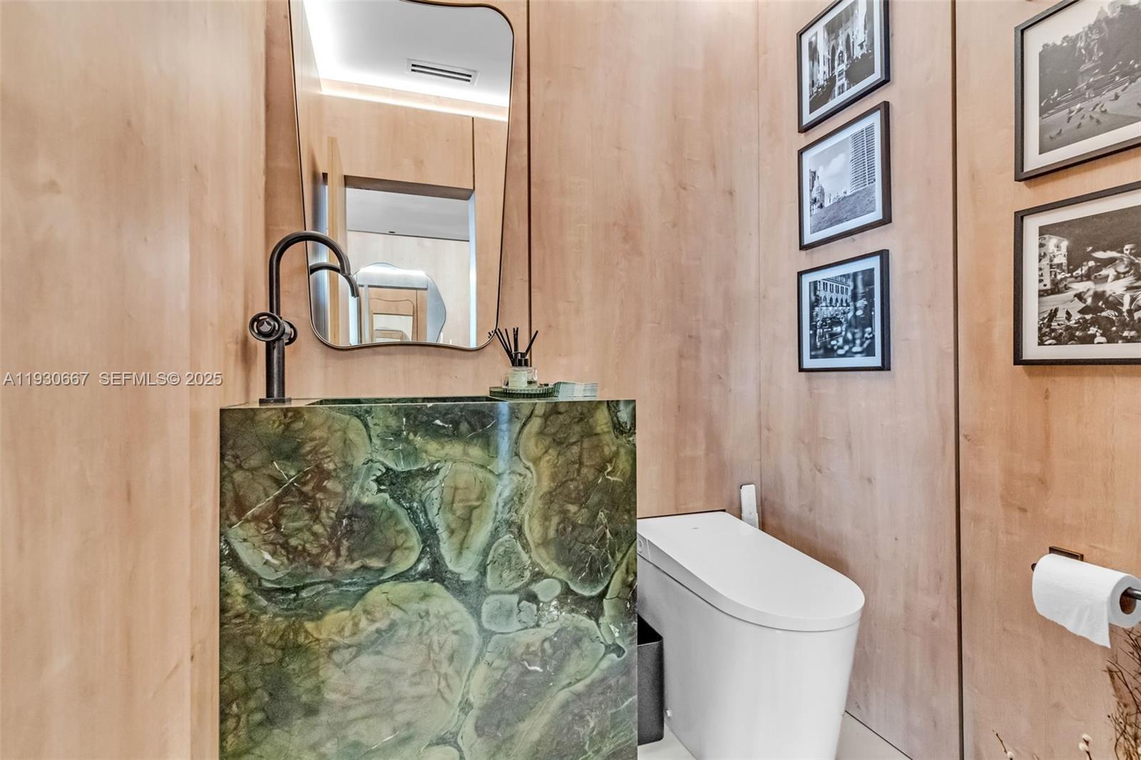 Photo of 20281 Country Club Dr  #TW7, Aventura, Florida, 33180 - 