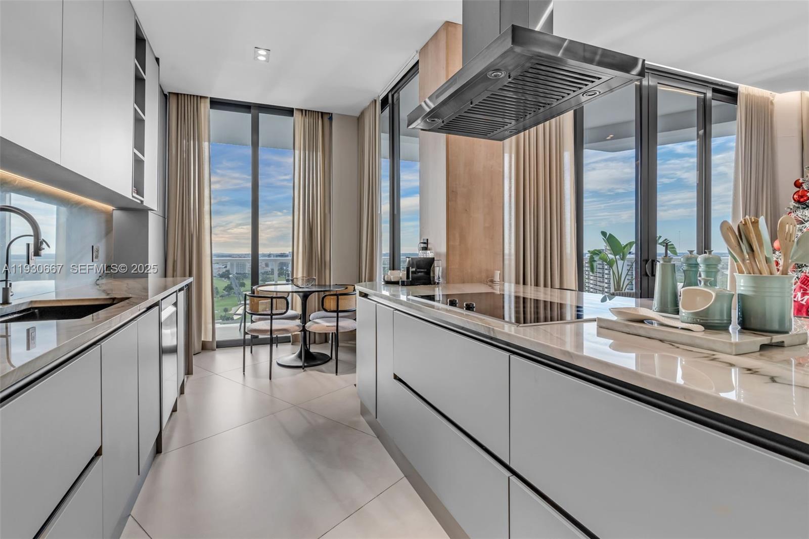 Photo of 20281 Country Club Dr  #TW7, Aventura, Florida, 33180 - 