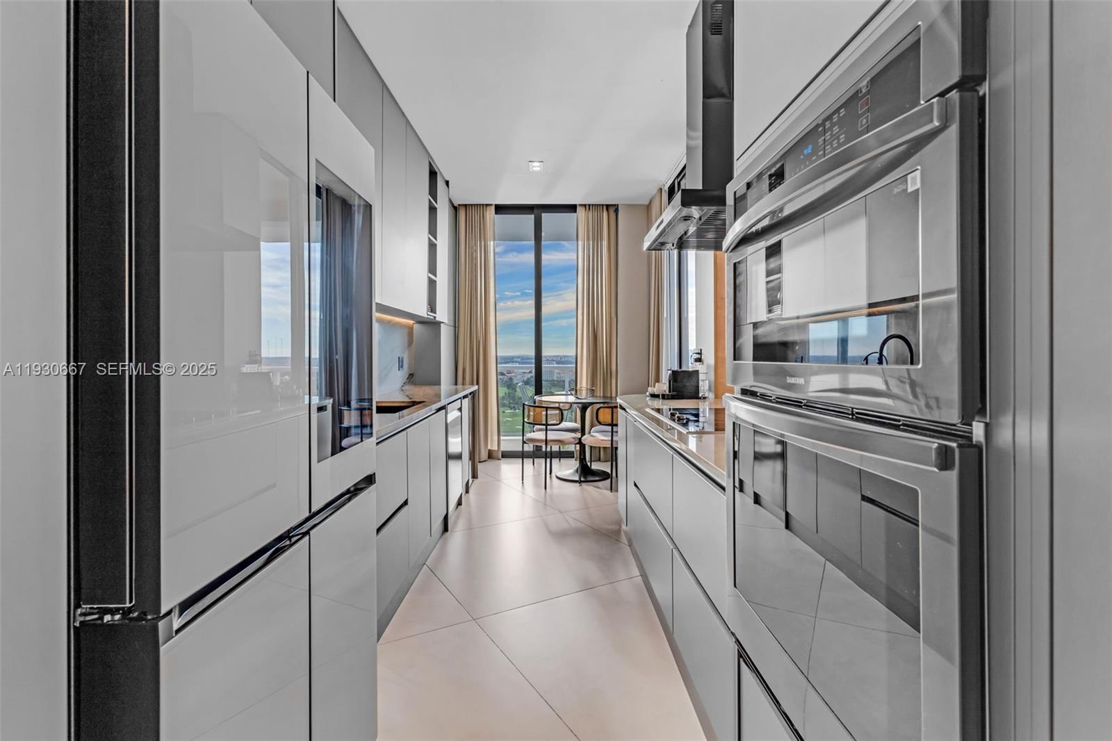 Photo of 20281 Country Club Dr  #TW7, Aventura, Florida, 33180 - 