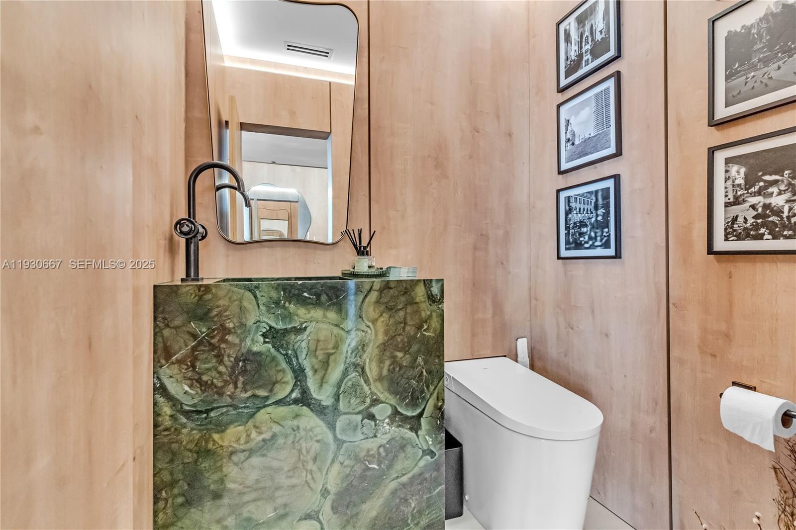 Photo of 20281 Country Club Dr  #TW7, Aventura, Florida, 33180 - 