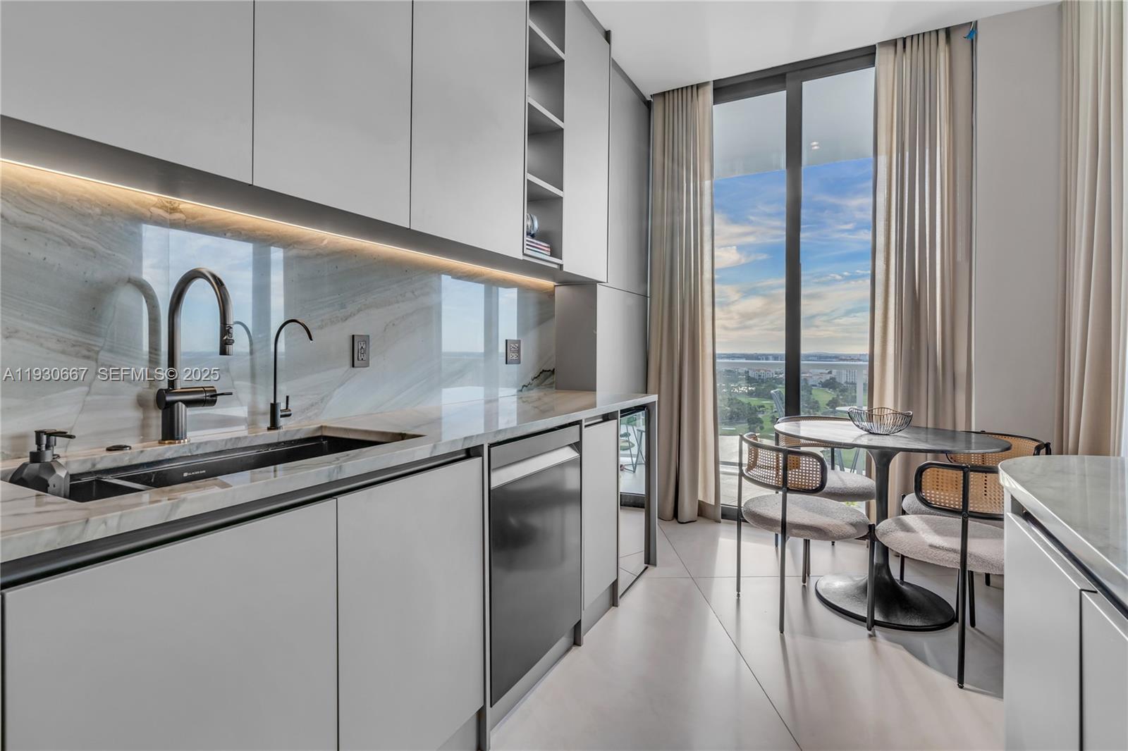 Photo of 20281 Country Club Dr  #TW7, Aventura, Florida, 33180 - 